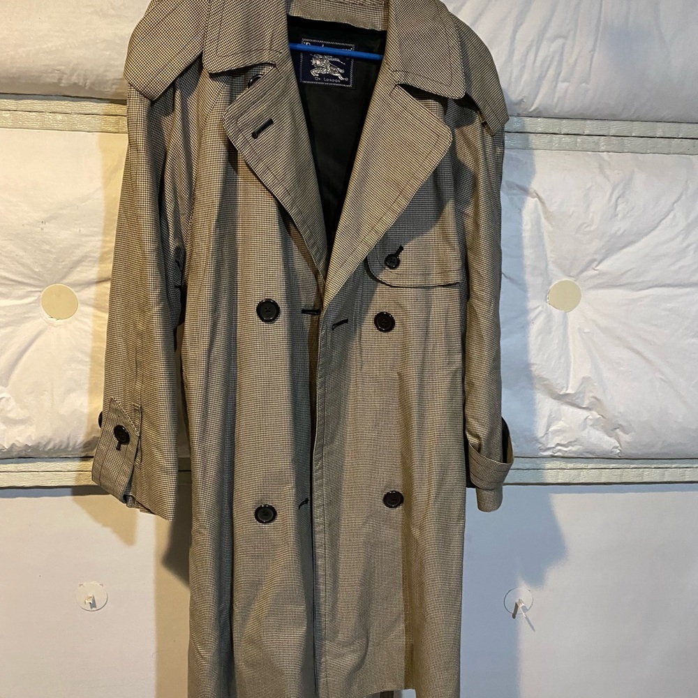 Men’s trench coat